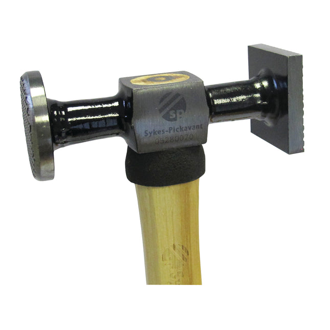 05280000 close up of hammer head